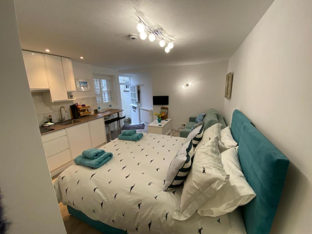 Sweet Caroline - Luxury Studio Stone'S Throw From Mousehole Harbour מראה חיצוני תמונה